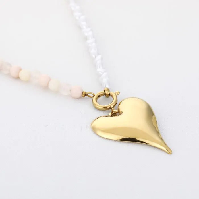Zomer ketting met natuur stenen parels en hart - beige