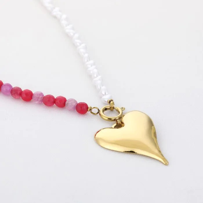 Zomer ketting met natuur stenen parels en hart - fuchsia